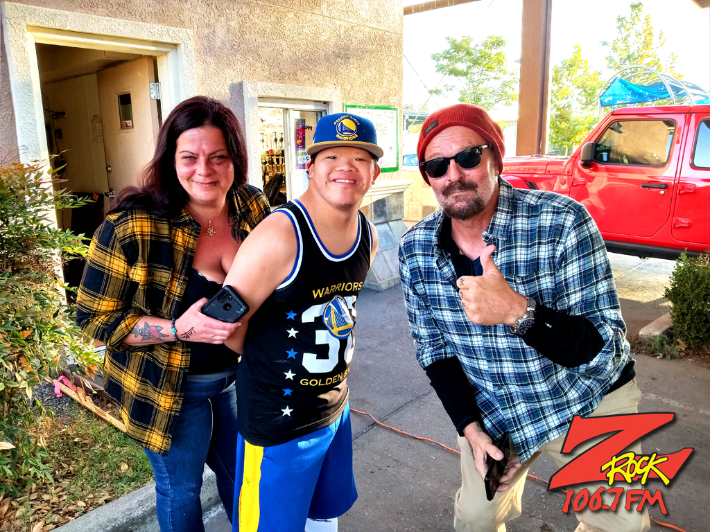 Tim Buc Moore with loyal Buc Heads at Olson House Coffee in Oroville California for Wake the Buc Up on 106.7 Z-Rock October 13th 2022